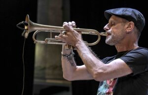 Fabrizio Bosso omaggia Pino Daniele con “Il Cielo è Pieno di Stelle” all’Auditorium Parco della Musica di Roma